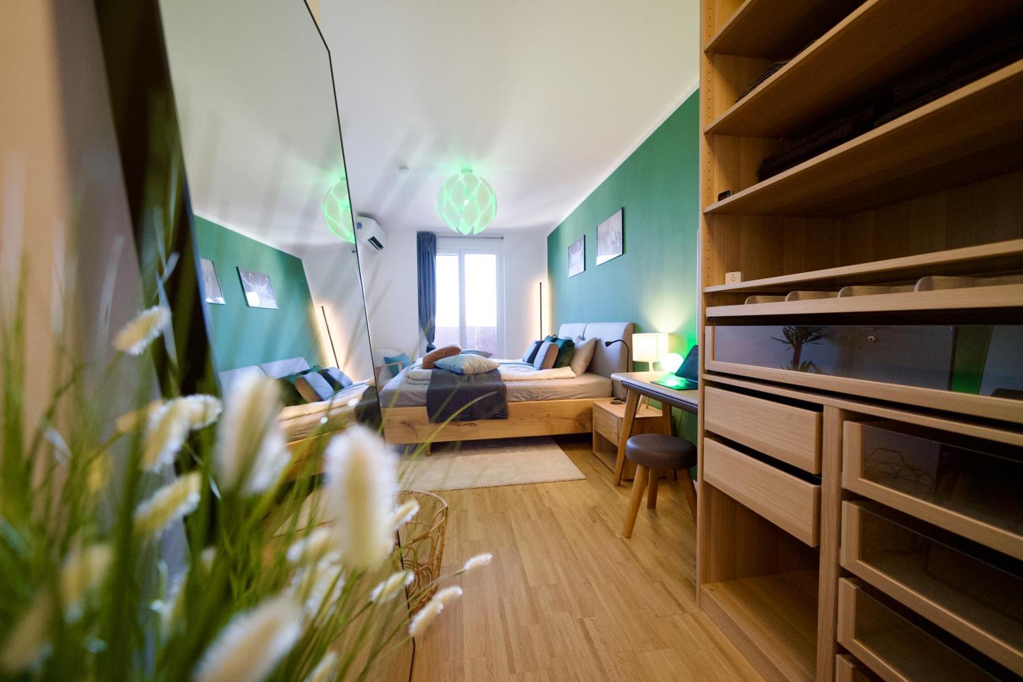 Edler Wohnraum Panoramablick 3 Sz Boxspringbetten, E-Ladestation, Kaffeevollautomat, Klima, Lift, Terrasse & 2Xtg Graz Extérieur photo