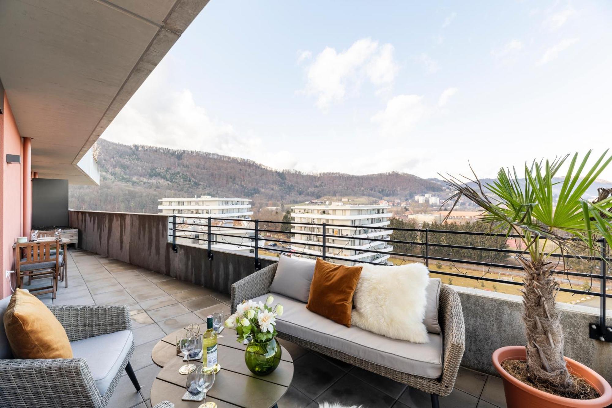 Edler Wohnraum Panoramablick 3 Sz Boxspringbetten, E-Ladestation, Kaffeevollautomat, Klima, Lift, Terrasse & 2Xtg Graz Extérieur photo
